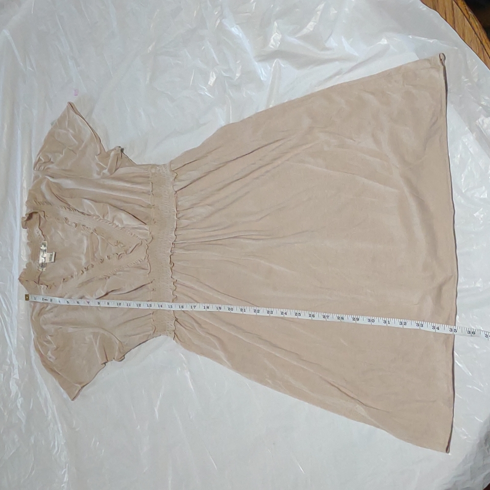 Beige Dress with elastic waistband. Large